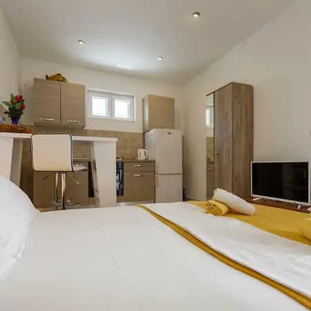 Comeissa Apartment