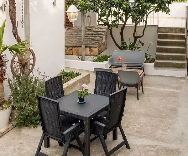 Comeissa Apartman