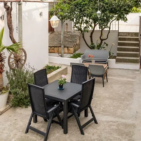 Comeissa Apartman
